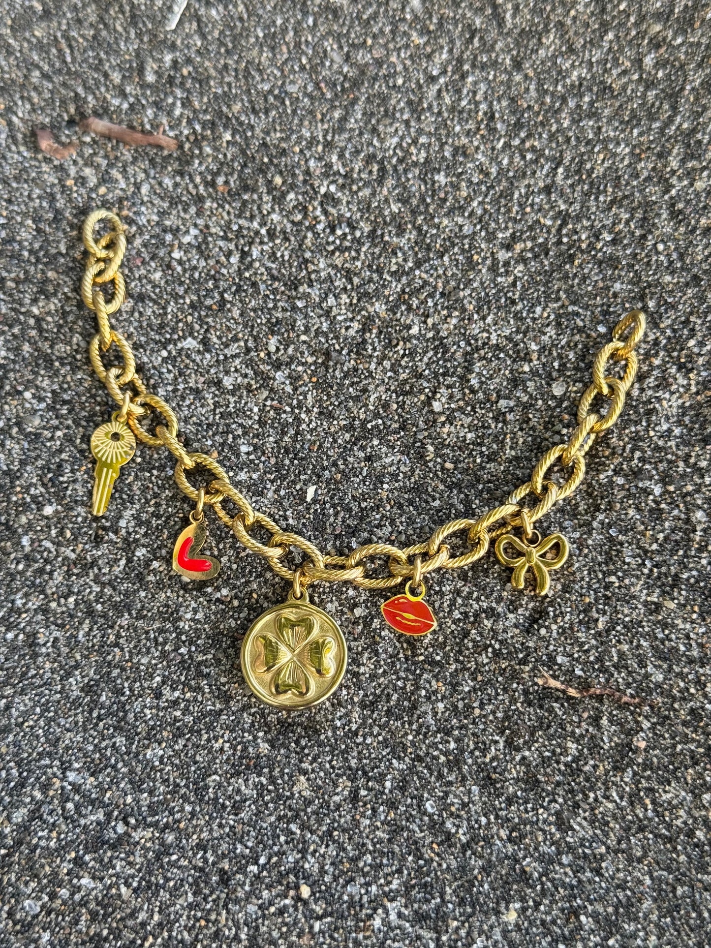 Bracelet d'été rouge